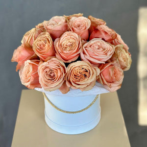Hat Box of Peach Garden Roses