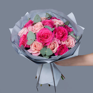 Dozen Pink Roses Mix