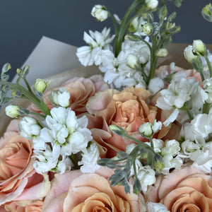 Duo Bouquet of Peach Garden Roses&Stock