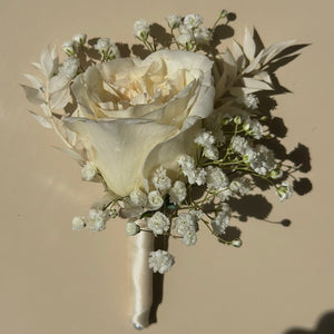 Single Boutonniere