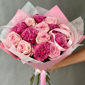 Dozen Pink Garden Roses Mix