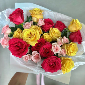 Duo Bouquet of Classic Roses&Spray Roses