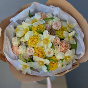 “Sunny Tulips” Mix Bouquet