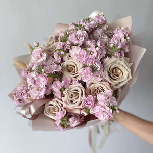 Duo Bouquet of Powdery Roses&Stock