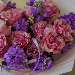 Duo Bouquet of Roses Country Blues&Stock