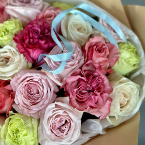 2 Dozen Garden Roses Vivid Mix