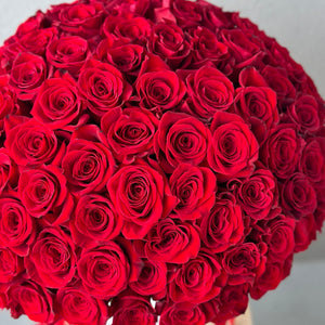 100 Red Roses In A Box