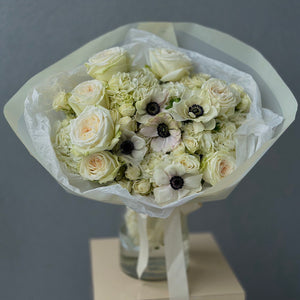 “Pure White” Mix Bouquet