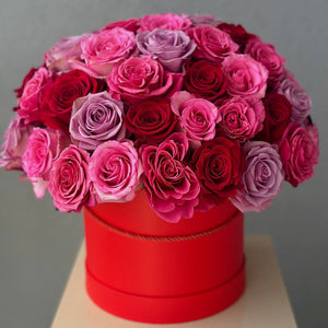"Classic Roses Mix" Flower Box
