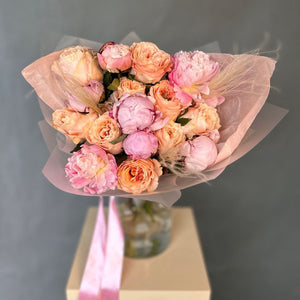 Duo Bouquet of Peonies&Peach Roses