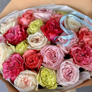 2 Dozen Garden Roses Vivid Mix