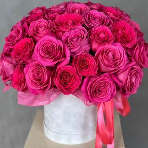 Hat box of Hot Pink Roses