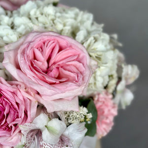 Hat Box "Whispering Petals"