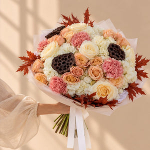 Honeyed Love peach and cream flower bouquet with blush roses and autumn accents by Floral Savour Orlando