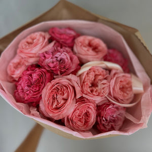 Dozen Pink Garden Roses Mix 2
