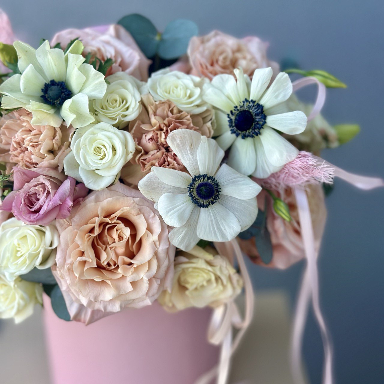 Hat Box "Peachy Anemones"