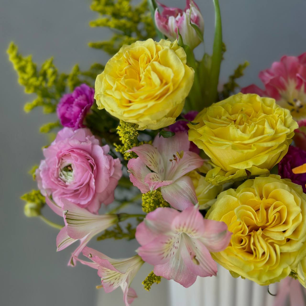 “Blooming Mélange” Flower Vase