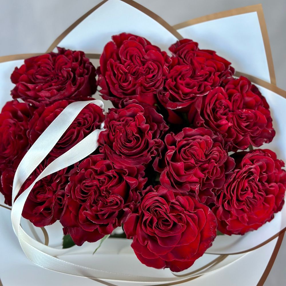 Dozen Red Garden Roses
