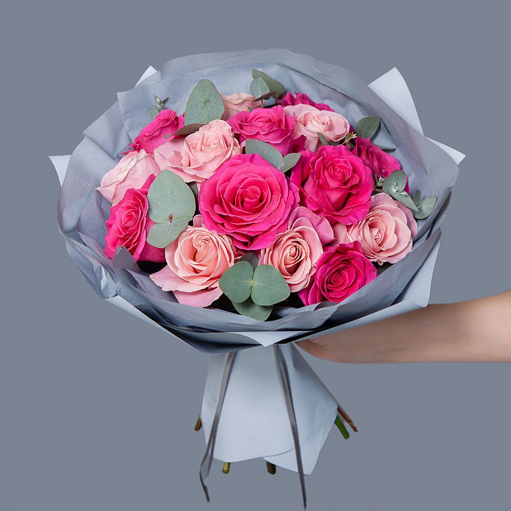Dozen Pink Roses Mix
