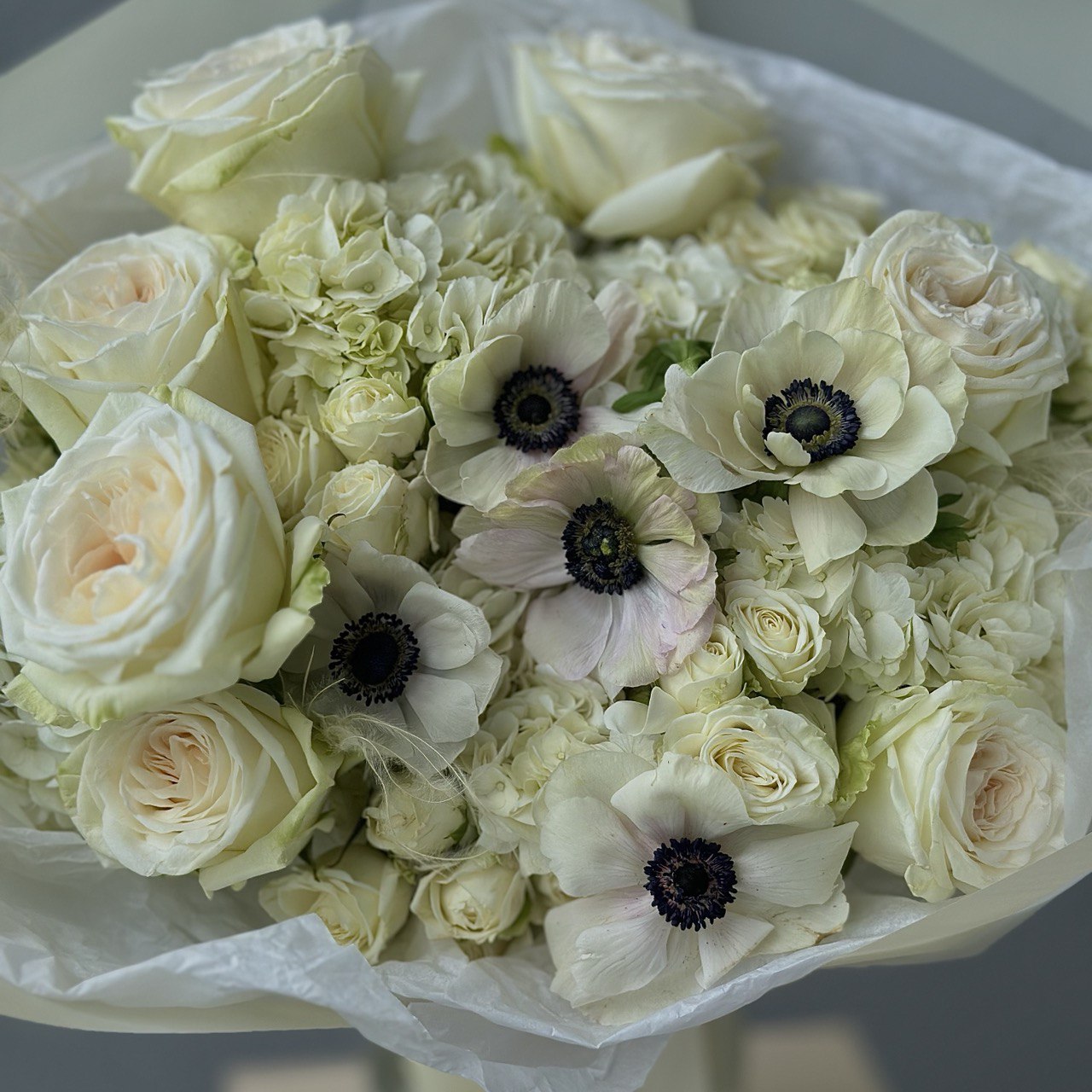 “Pure White” Mix Bouquet