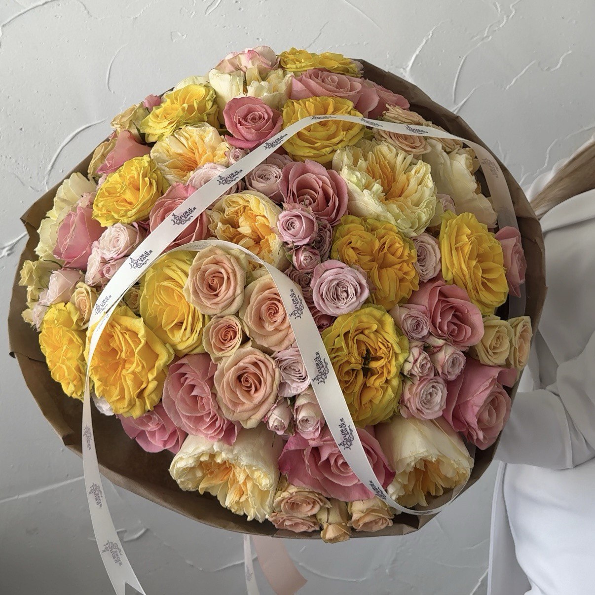 "Golden Kiss" Mix Bouquet