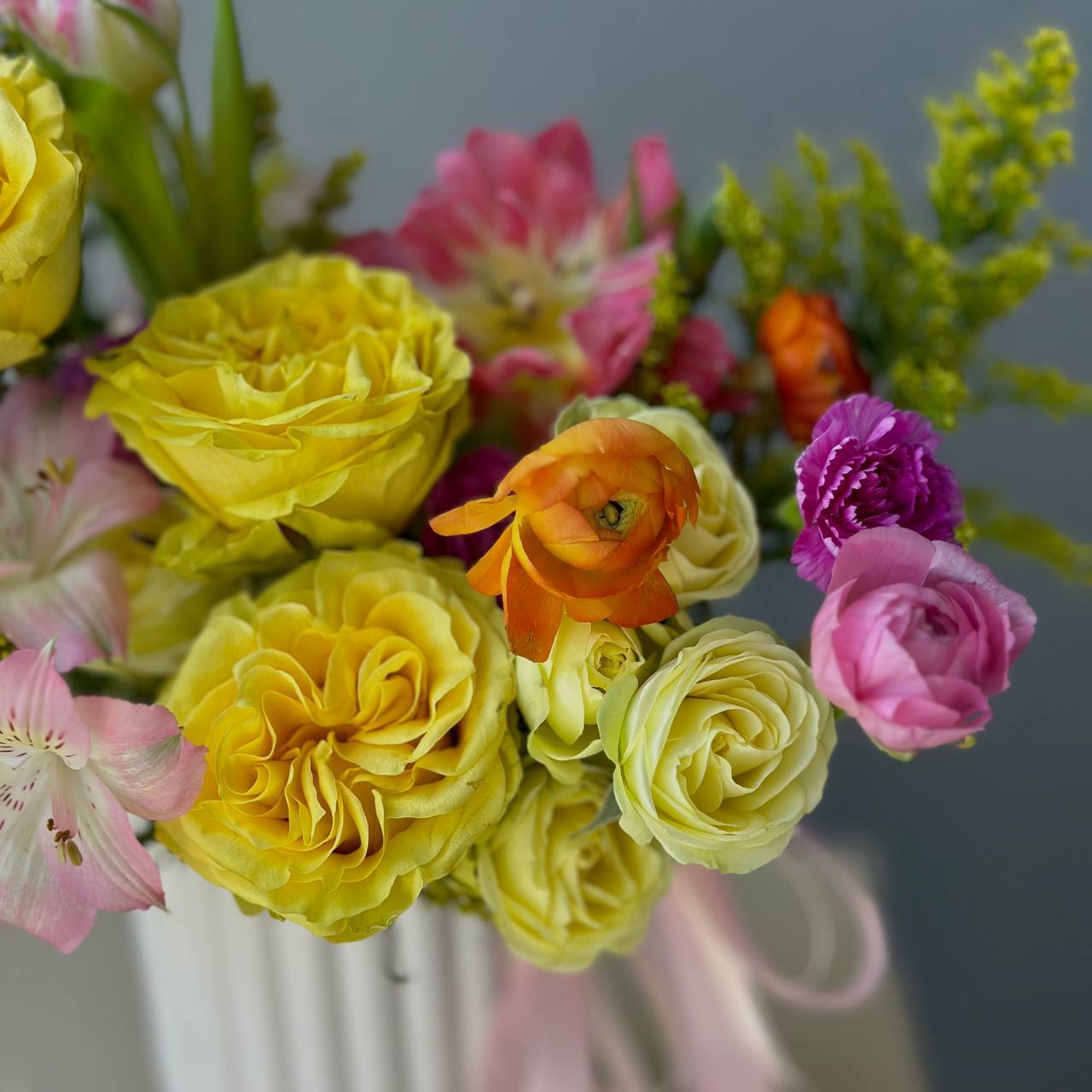 “Blooming Mélange” Flower Vase