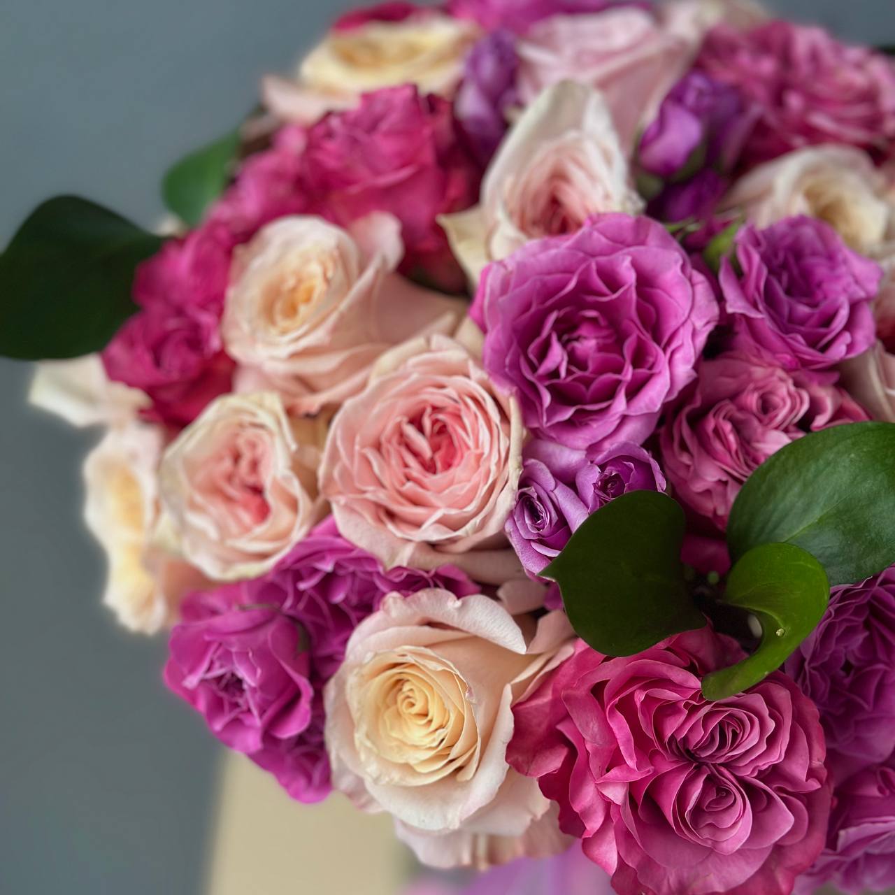 "Sweet Roses" Flower Vase