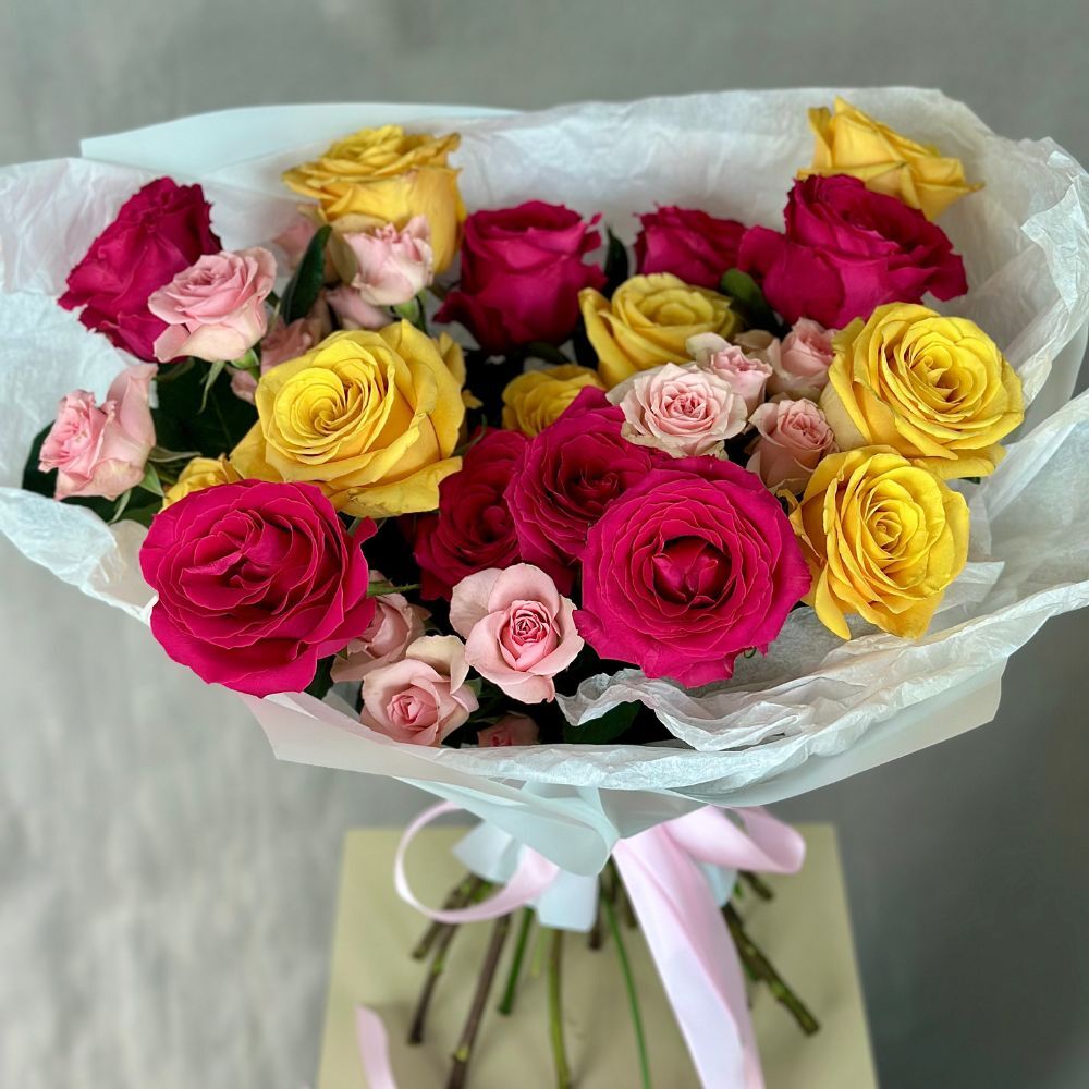 Duo Bouquet of Classic Roses&Spray Roses