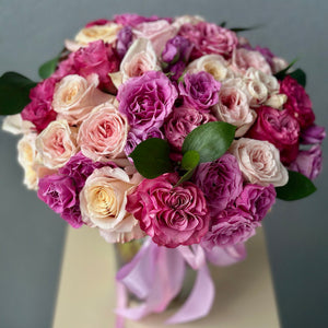 "Sweet Roses" Flower Vase