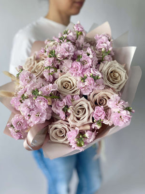 Duo Bouquet of Powdery Roses&Stock