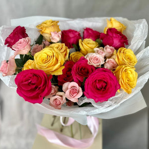 Duo Bouquet of Classic Roses&Spray Roses