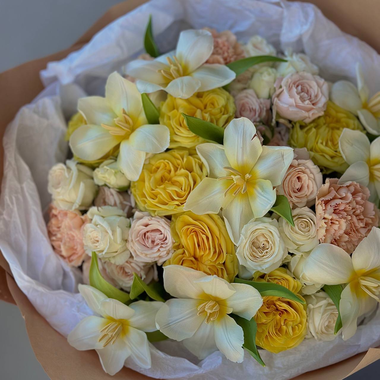 “Sunny Tulips” Mix Bouquet