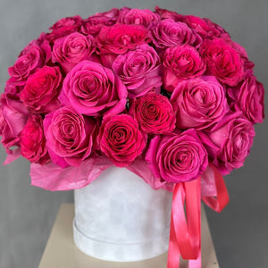Hat box of Hot Pink Roses