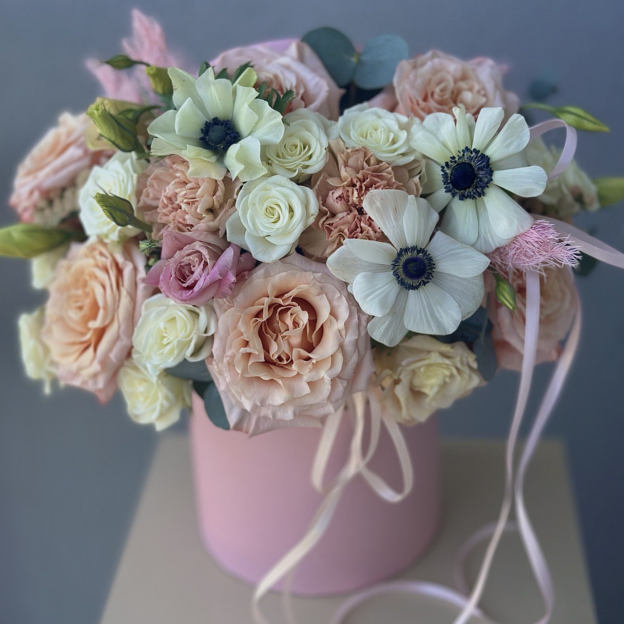 Hat Box "Peachy Anemones"