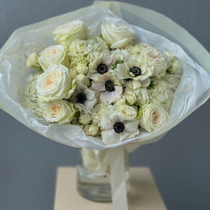 “Pure White” Mix Bouquet