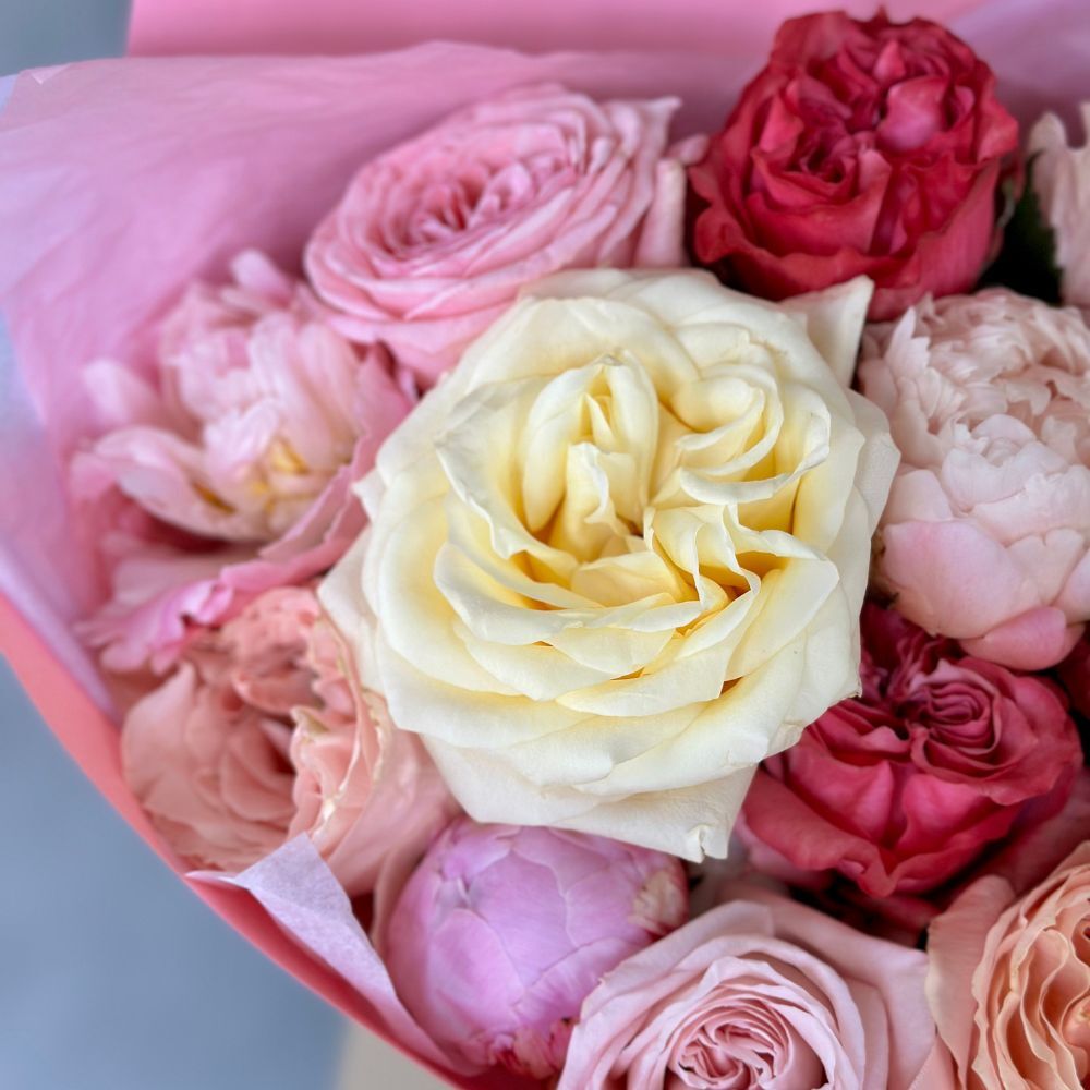 Duo Bouquet of Peonies&Garden Roses Mix