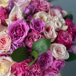 "Sweet Roses" Flower Vase