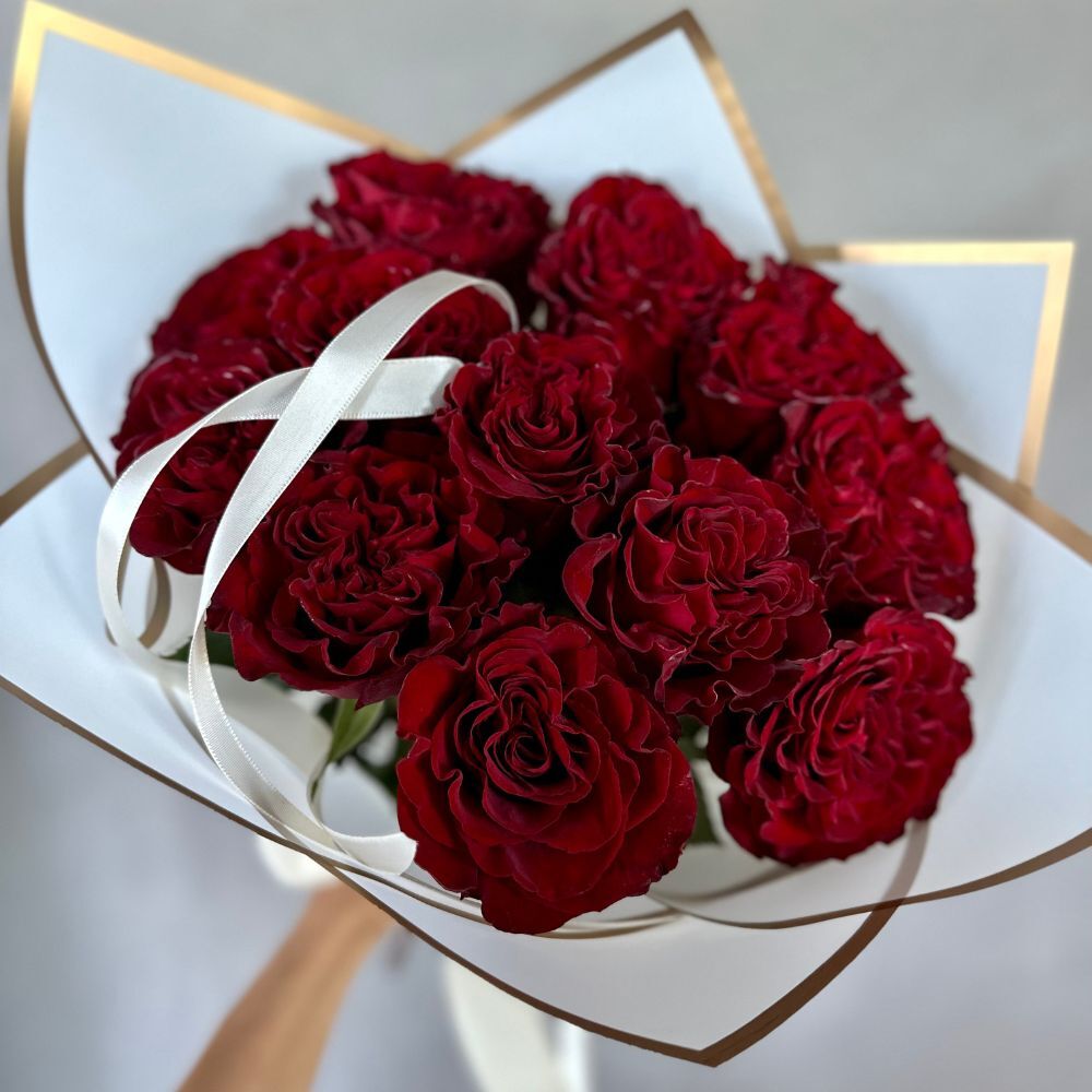 Dozen Red Garden Roses