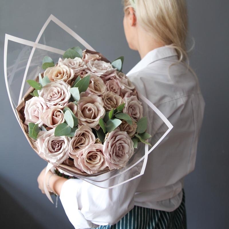 2 Dozen Powdery Roses