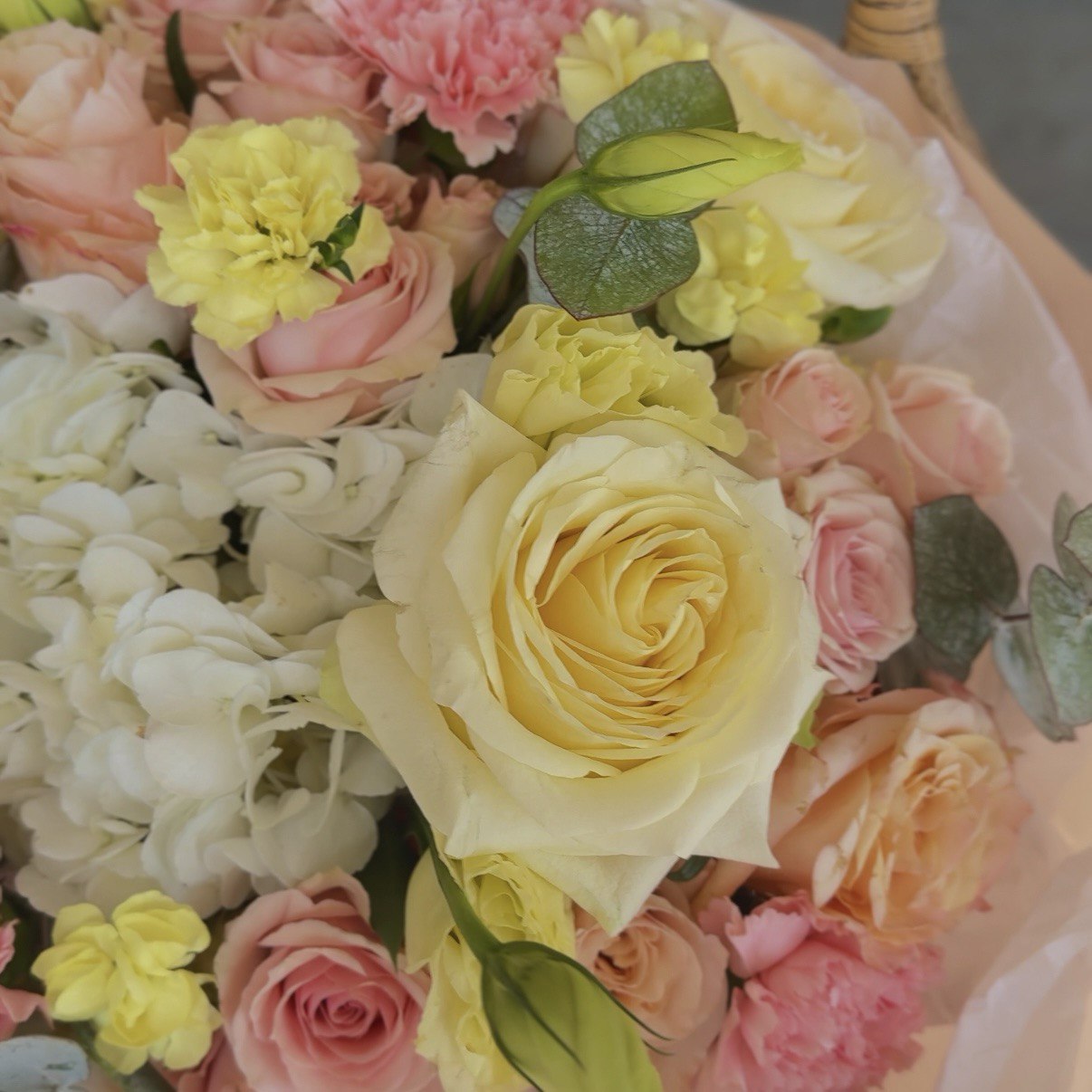 "Sunny Serenity " Mix Bouquet