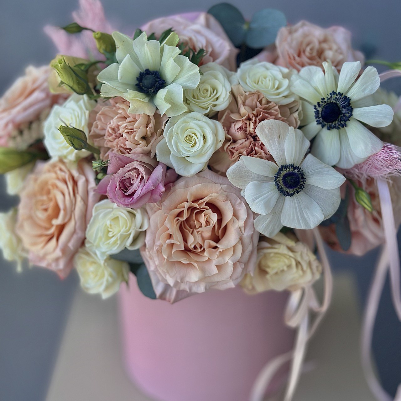 Hat Box "Peachy Anemones"