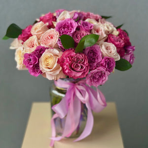 "Sweet Roses" Flower Vase