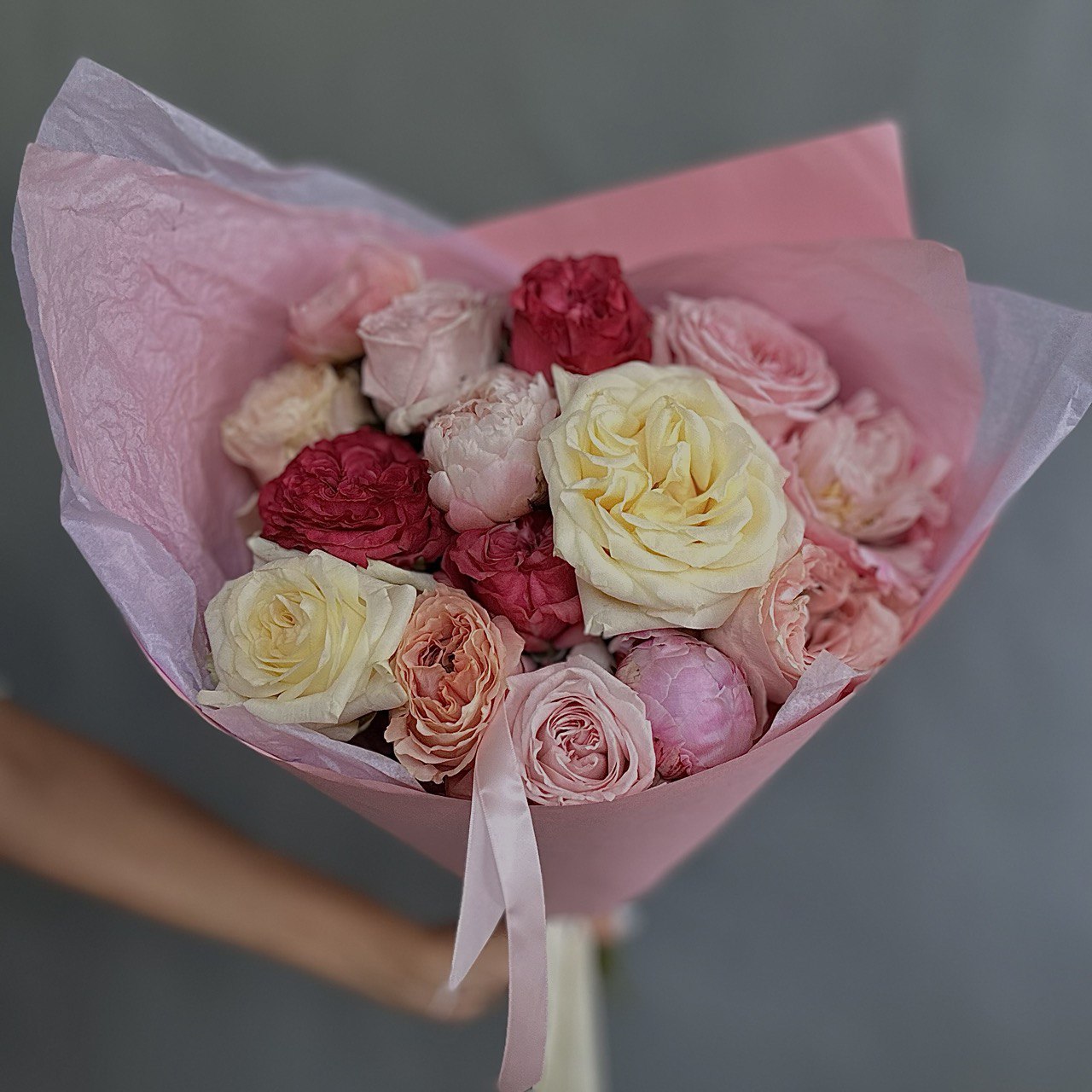 Duo Bouquet of Peonies&Garden Roses Mix