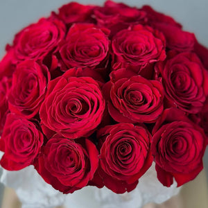 Hat Box of Classic Red Roses