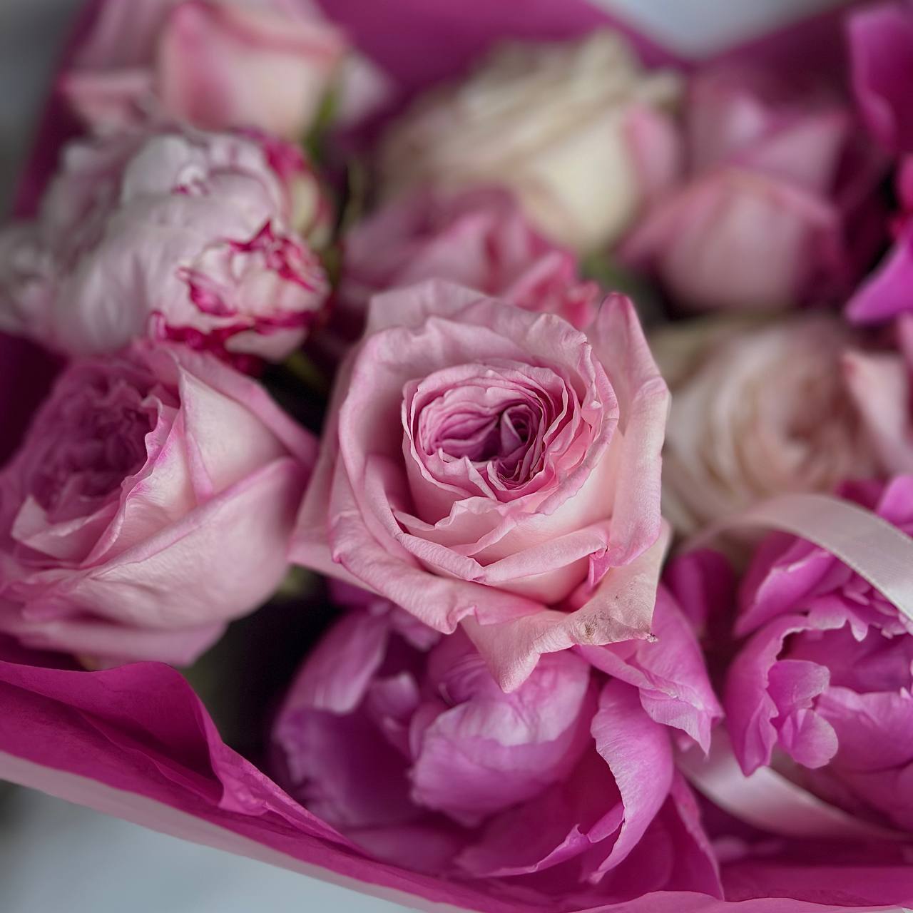 Duo Bouquet of Peonies&Roses Ohara Mix