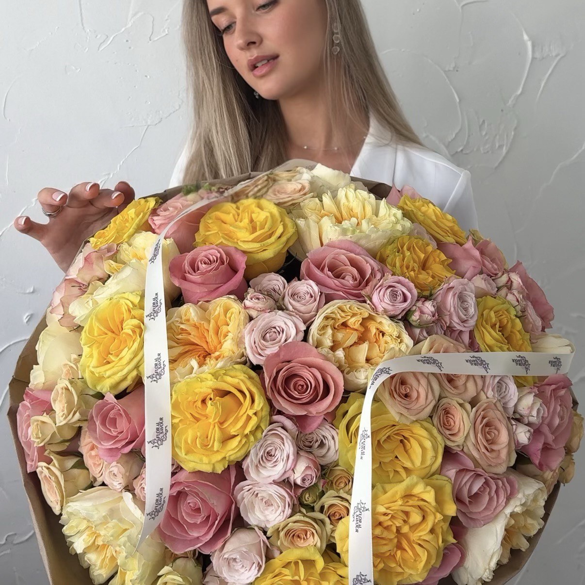 "Golden Kiss" Mix Bouquet