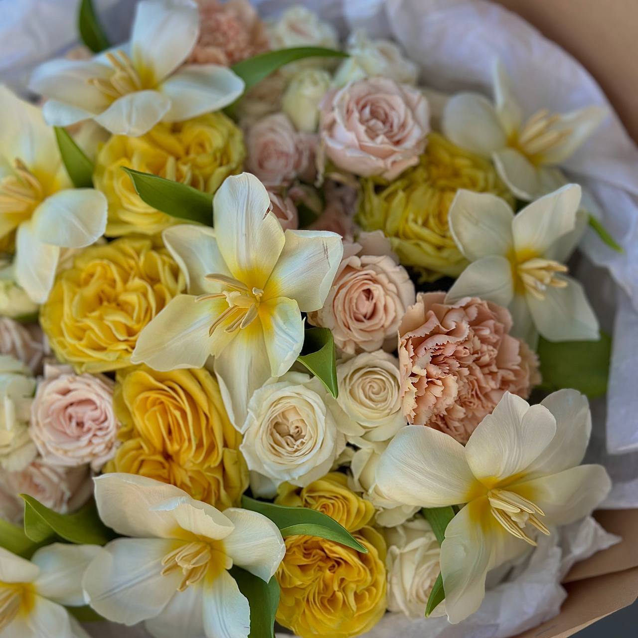 “Sunny Tulips” Mix Bouquet