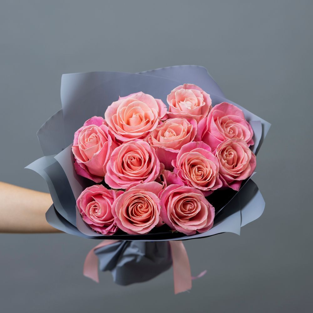 Dozen Classic Pink Roses