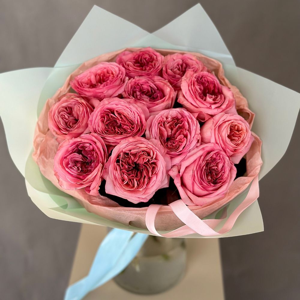 Dozen Pink Garden Roses