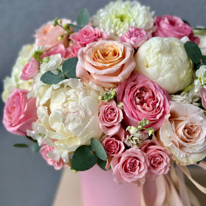 Flower box "Lush Blush"